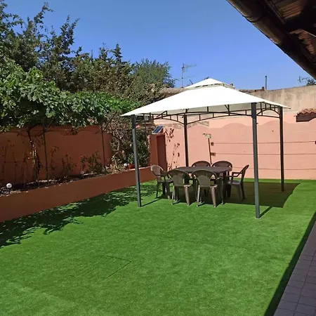 A Pochi Passi Dal Mare 사사리